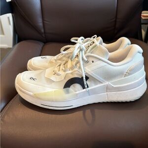 On Clouds Women's THE ROGER Pro 2 Tennis Shoes